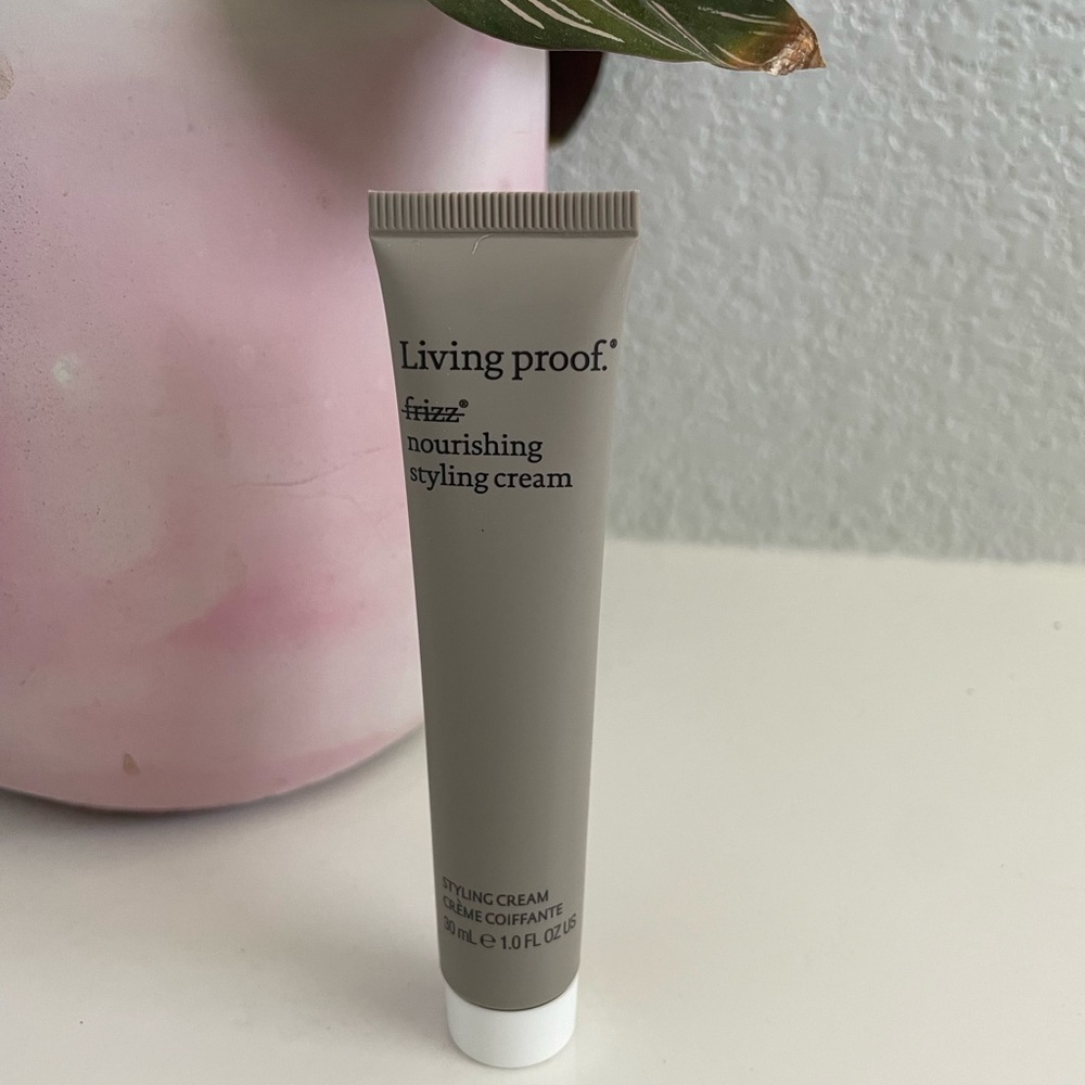 NEW Living Proof Anti Frizz Nourishing Styling Cream